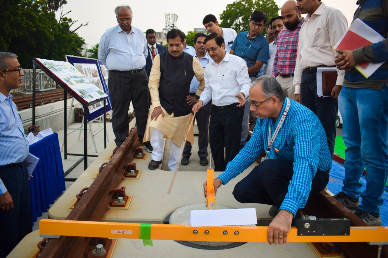 रेलवे राज्य मंत्री माननीय श्री सुरेश अंगड़ी नवंबर 2019 में वडोदरा प्रशिक्षण संस्थान (एचएसआरटीआई) में